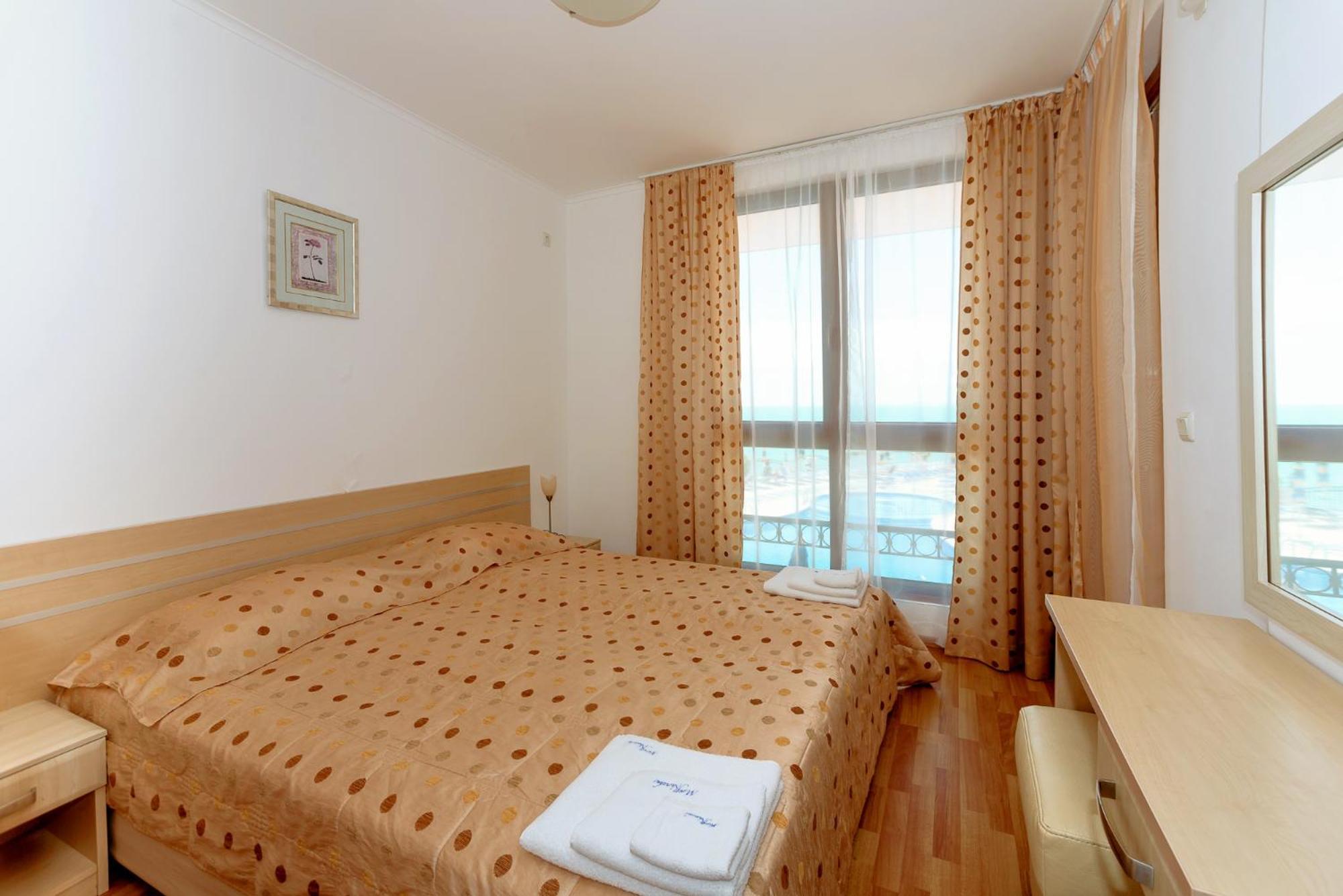 Apartment Complex Mirage Of Nessebar Exterior foto